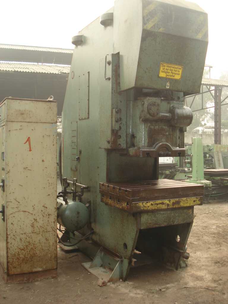 > </div>
<div class=